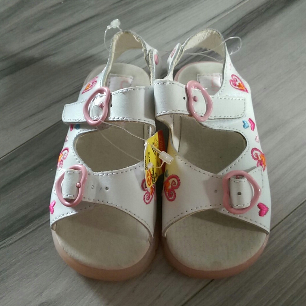 💥3/$48💥Nwt 100%Leather Upper Union Trend Sandal - Picture 4 of 4